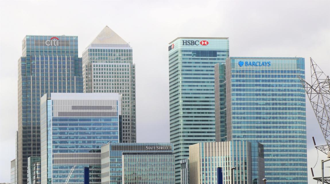 UK banks in stand-off with government